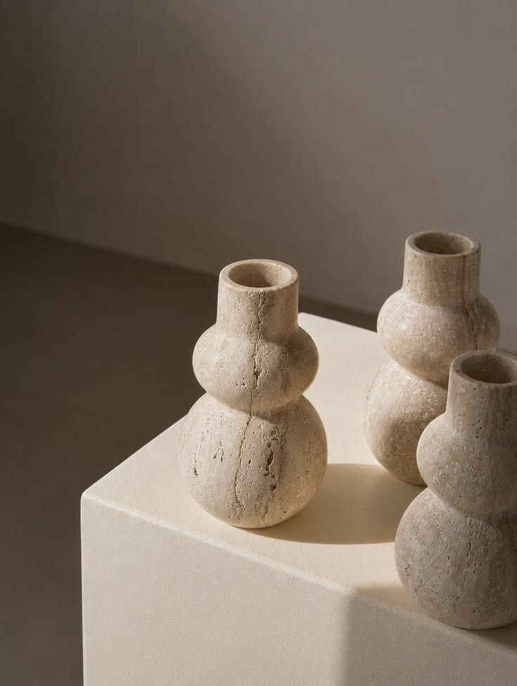 Duo — Vases en pierre en travertin marocain